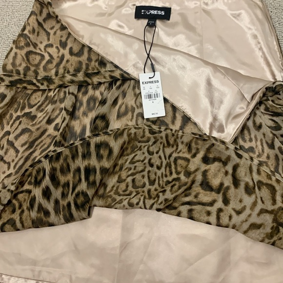 Express Leopard Print Mini Skirt- NWT- Size 4 - Picture 14 of 15